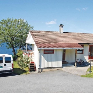 2 bedroom accommodation in Kysnesstrand