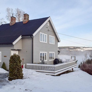 3 bedroom accommodation in Vestsida