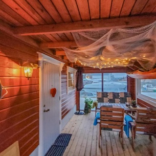 3 Bedroom Cozy Home In Lepsøy