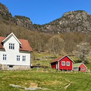 4 bedroom accommodation in Erfjord