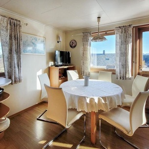 5 Bedroom Stunning Home In Torangsvåg
