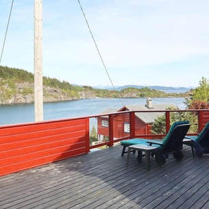 7 Person Holiday Home In Klokkarvik