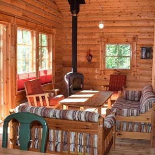 A beautiful log cabin with sauna awaits you at Lake Vråvatn.