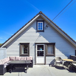 Amazing Home In Urangsvåg With House Sea View