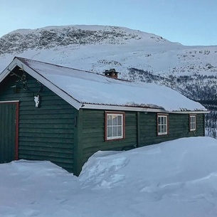 Awesome Home In Borgund With Kitchenette
