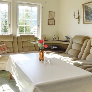 Beautiful Home In Hovsherad With Kitchen