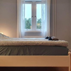 Bedroom in apartment 12 minutes to Oslo City by train