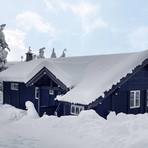 Bright cottage located on the cottage area Solskiva.