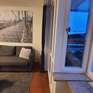 Close to the subway. Beautiful and Cozy apartment!