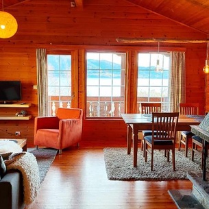 Cosy chalet, 100m2 with fjordview!