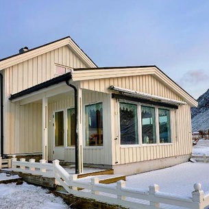 Cozy cottage at the Atlantic coast