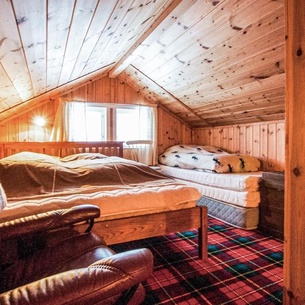 Cozy cottage for families located on a large plot in the cottage area Renåfjellet.