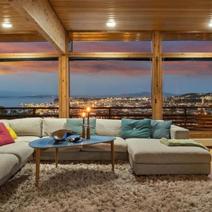 Designehouse With A View Skivm25