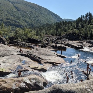 Fantastic and large cottage on top of Furuåsen in the heart of Sirdal