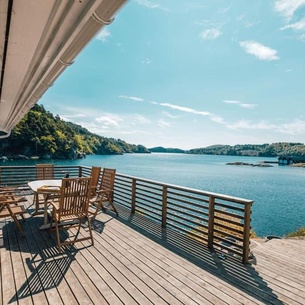 Flott Feriehus ved sjøen Farsund