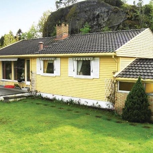 Gorgeous Home In Langangen With House Sea View