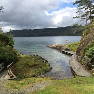 Great cottage for rent in beautiful Nordhordland. Close to sea, with terrace and whirlpool.