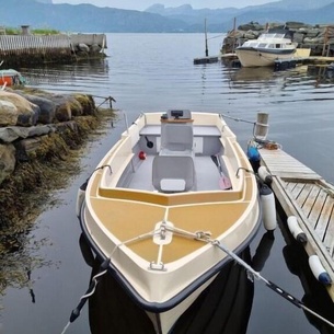 Holiday Home Rorbu by Interhome