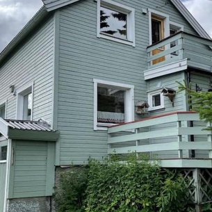 House with garage in central Lyngen