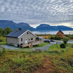 Hytte i Skinnelv, Lyngen