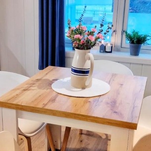 Light home apartment Alesund with free parking