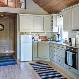 Lovely Home In Fossdal With Kitchen
