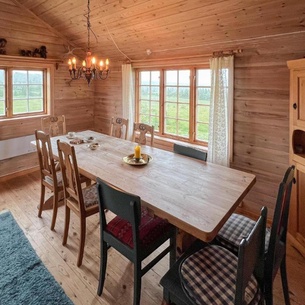 Lovely Home In Sjusjøen With Kitchen