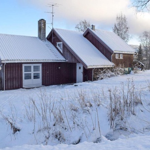 Lovely Home In Vestsida With Wifi