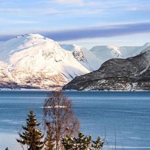 Main floor in the Lyngen Alps, whole house rentable