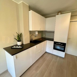 Modern apartment ONLY 5 minutes from City Centre