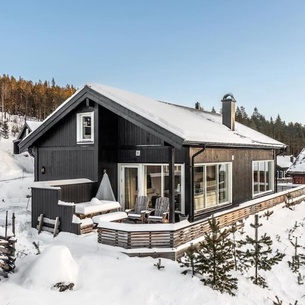 Modern cabin, great view, sunny