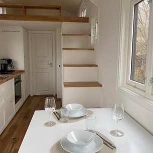 Moderne minihus ved havet