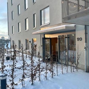 Newly built bright apartment, close to everything If you want to visit Stockholm, you will find the perfect accommodation here! Ferry line 80 makes it very convenient and easy to get to the city center