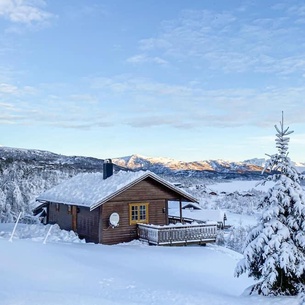 Nice Home In Straumgjerde With Kitchen