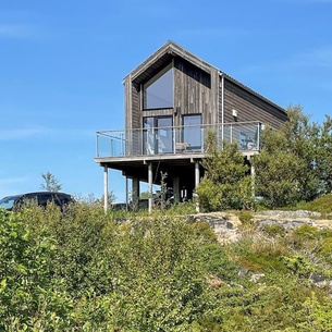 Nice Home In Lysøysundet With Wifi