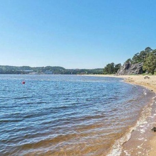 Nybygd feriebolig rett ved strand til leie!