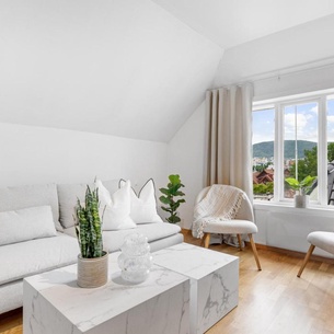 Penthouse - View to Bryggen - Live in Historic cobblestone street