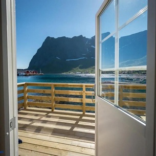 Reine seaview cabin