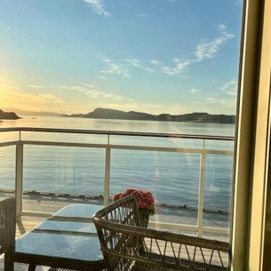 seaside house with stunning sunsets & sun all day Near Trondheim