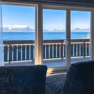 Spacious and beautiful cottage in a fantastic location by the Hardangefjord.