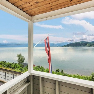 Spend an unforgettable vacation by the fjord in this comfortable vacation home.