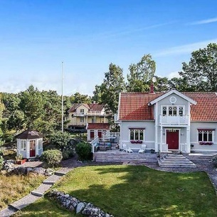 Stockholm archipelago villa with easy city access