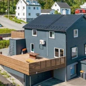 Stort hus i Nordlysbyen