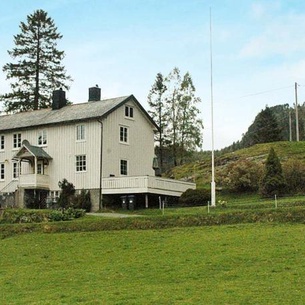 Three-Bedroom Holiday home in Vågland