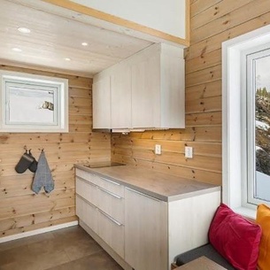 Tiny mountain cabin with a panoramic view