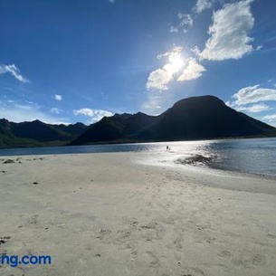 Unique and charming house at the foot of Lofoten's highest mountain