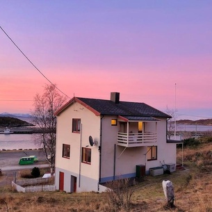 Villa with fantastic view located in Skrolsvik Harbor