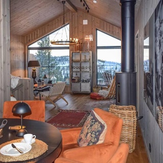 3 Bedroom Stunning Home In Noresund