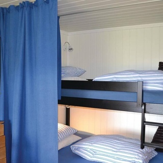 Cozy Apartment In Norheimsund With Wifi