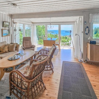 Cozy Home In Stathelle With Kitchen